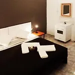 La Isla 2* Βαρκελώνη