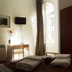 Pensión La Isla Barcelona