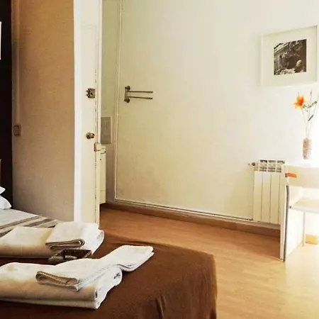 Guest house La Isla 2*